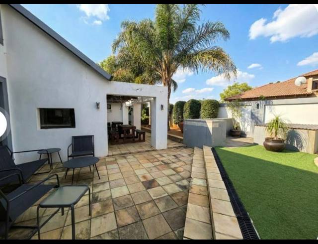 4 BEDROOM HOUSE FOR SALE IN ZAMBEZI COUNTRY ESTATE